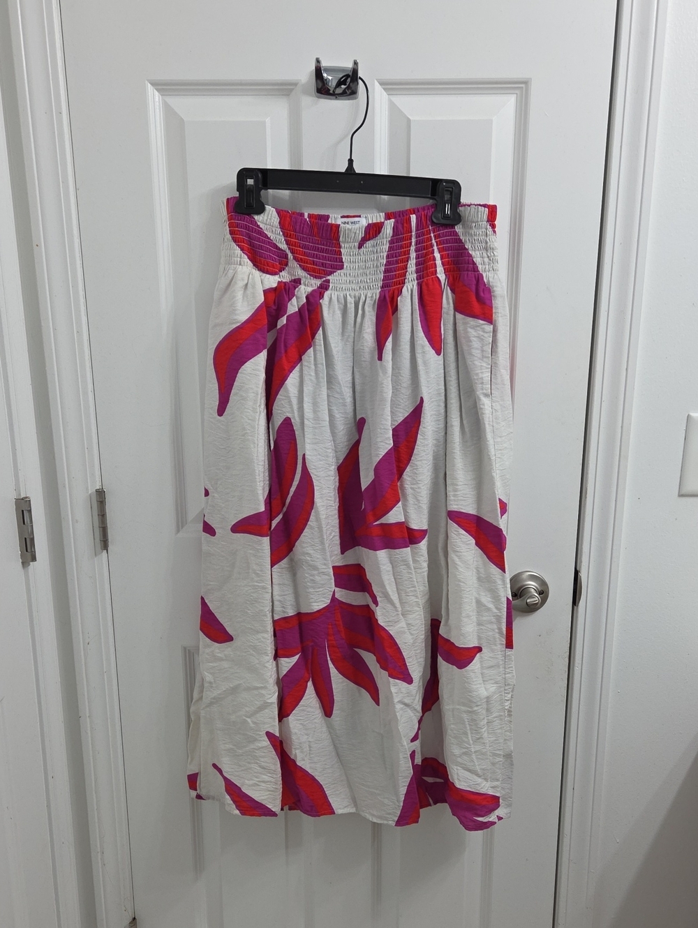 Nine West White Maxi Skirt with Pink & Red Leaf Print